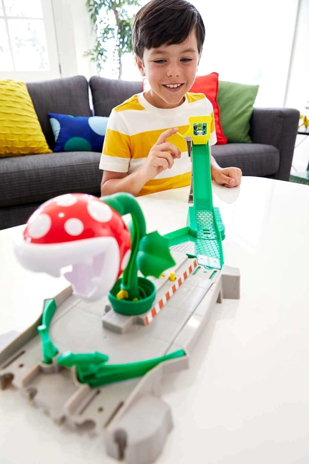 Piranha Plant Slide Track Set MARIO KART GFY47 (Hot Wheels)
