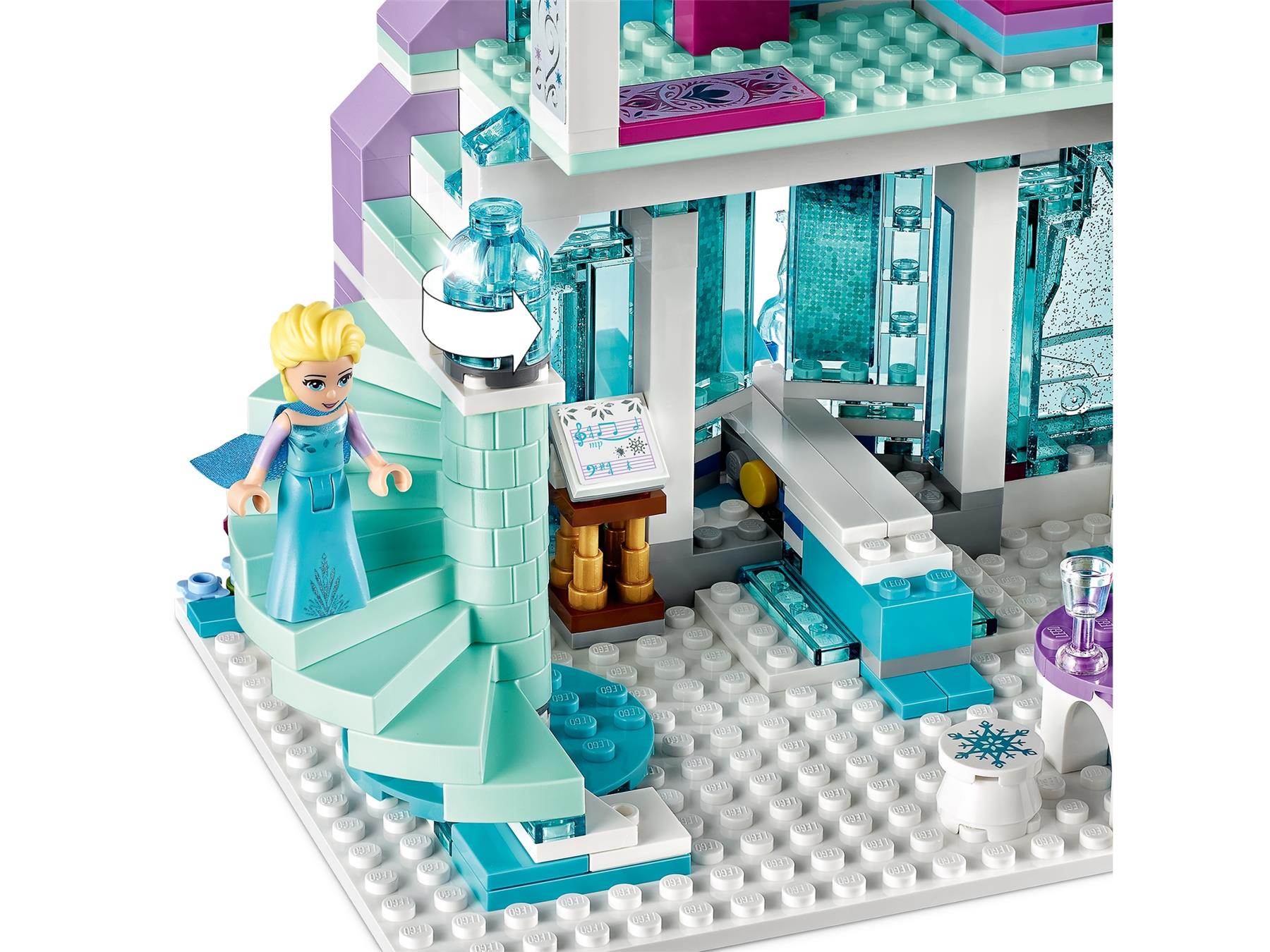 Elsa's Magical Ice Palace LEGO Set 701pcs Ages 6+ Disney Frozen 43172