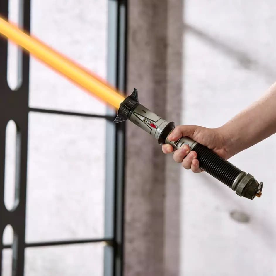 Star Wars: Ahsoka Baylan Skoll & Shin Hati Limited Edition Legacy Lightsaber Hilt Set